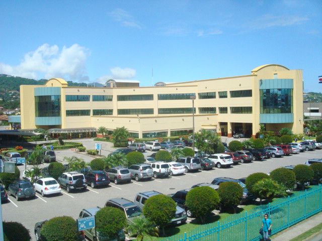 Edificio del Hospital CIMA en Escazú